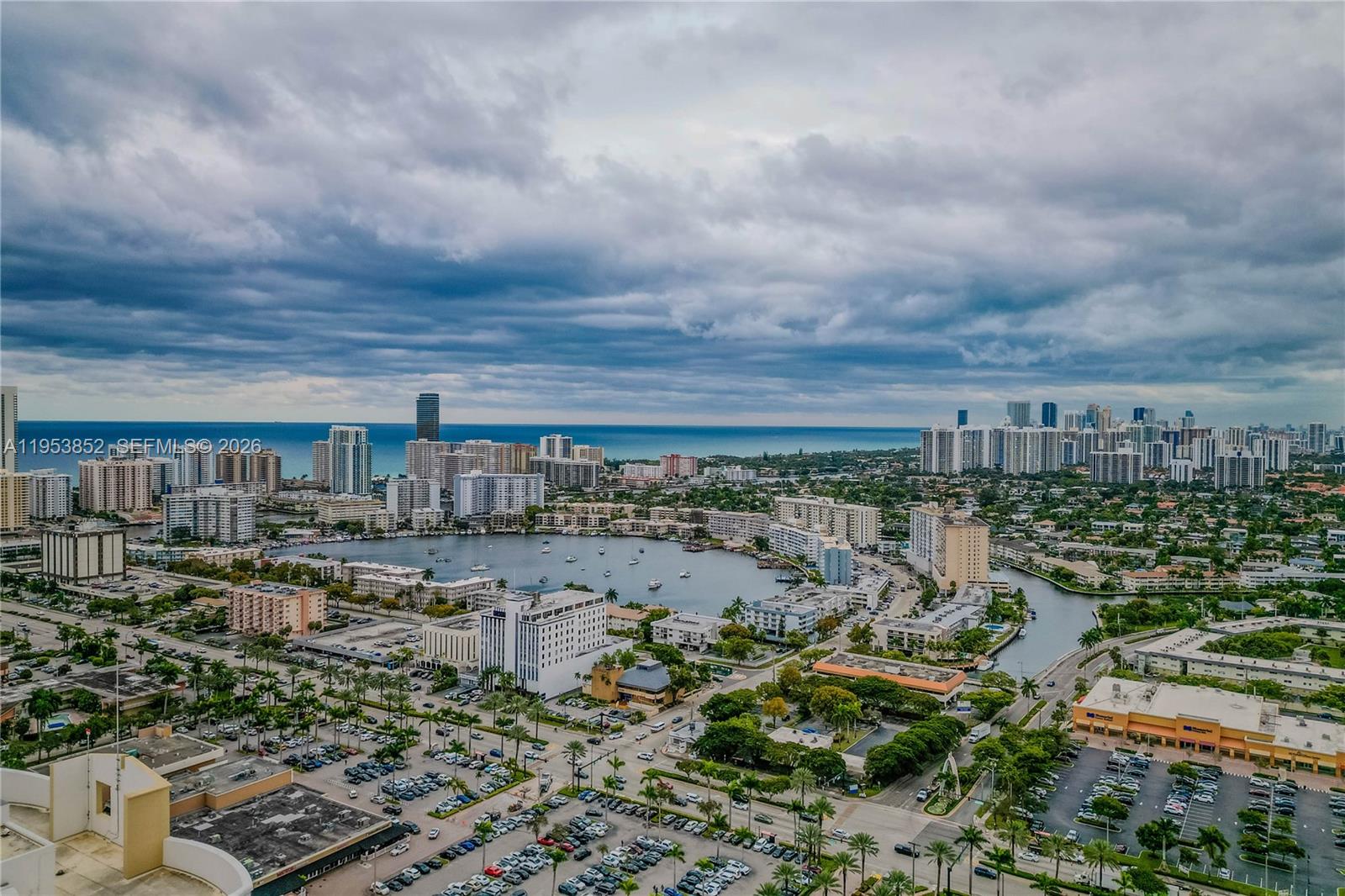 DUO CONDOMINIUM WEST - Residential