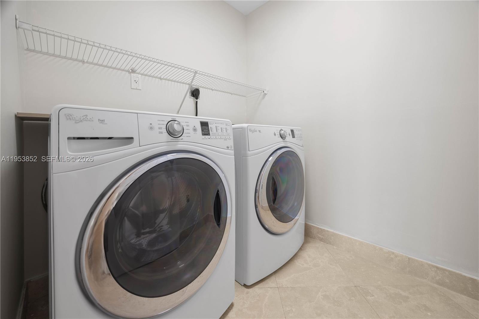 DUO CONDOMINIUM WEST - Residential