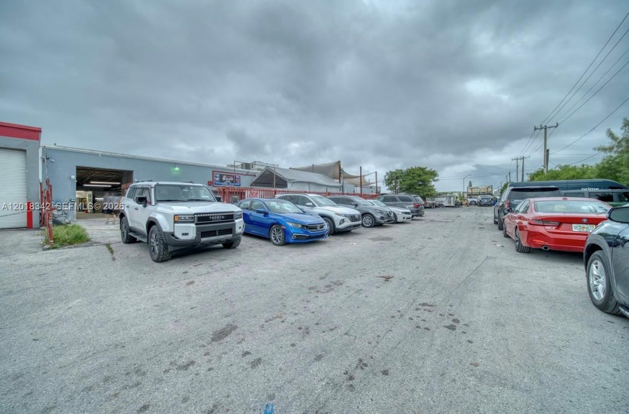 3730 NW 82nd St