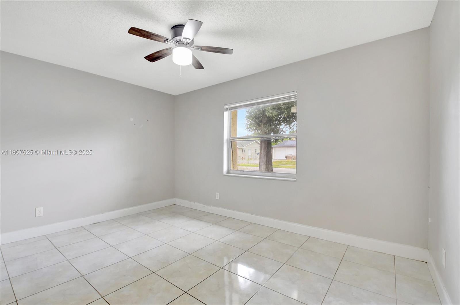 CAM ESTATES - Residential