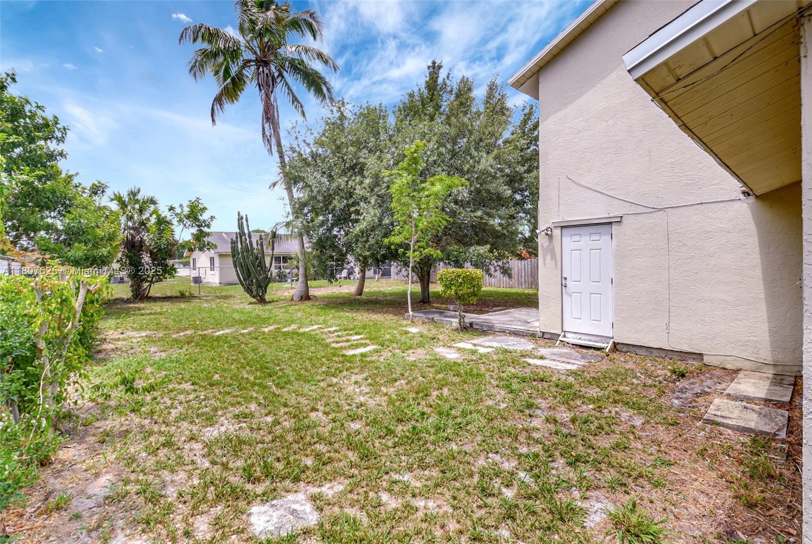 CAM ESTATES - Residential