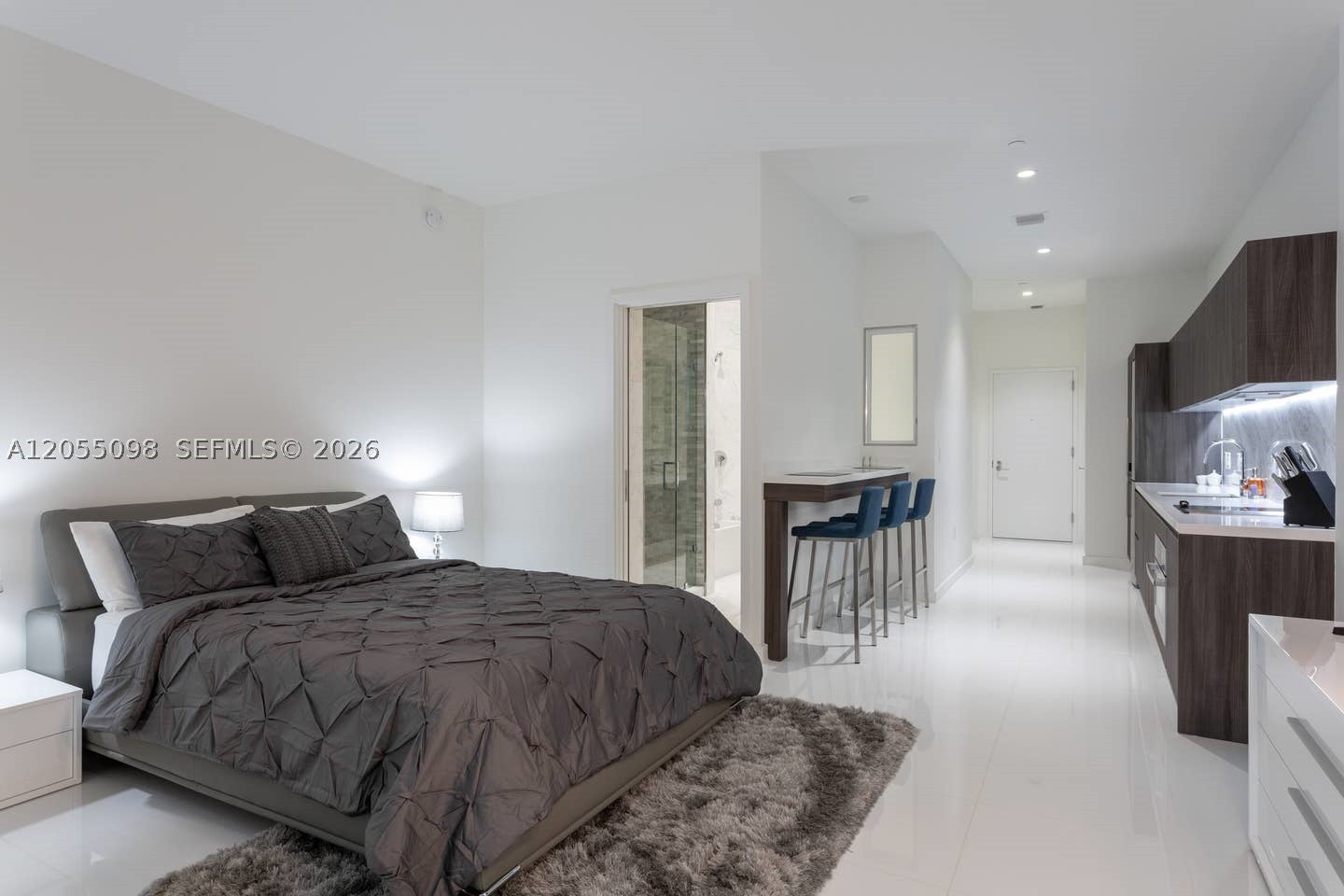 851 NE 1st Ave 503