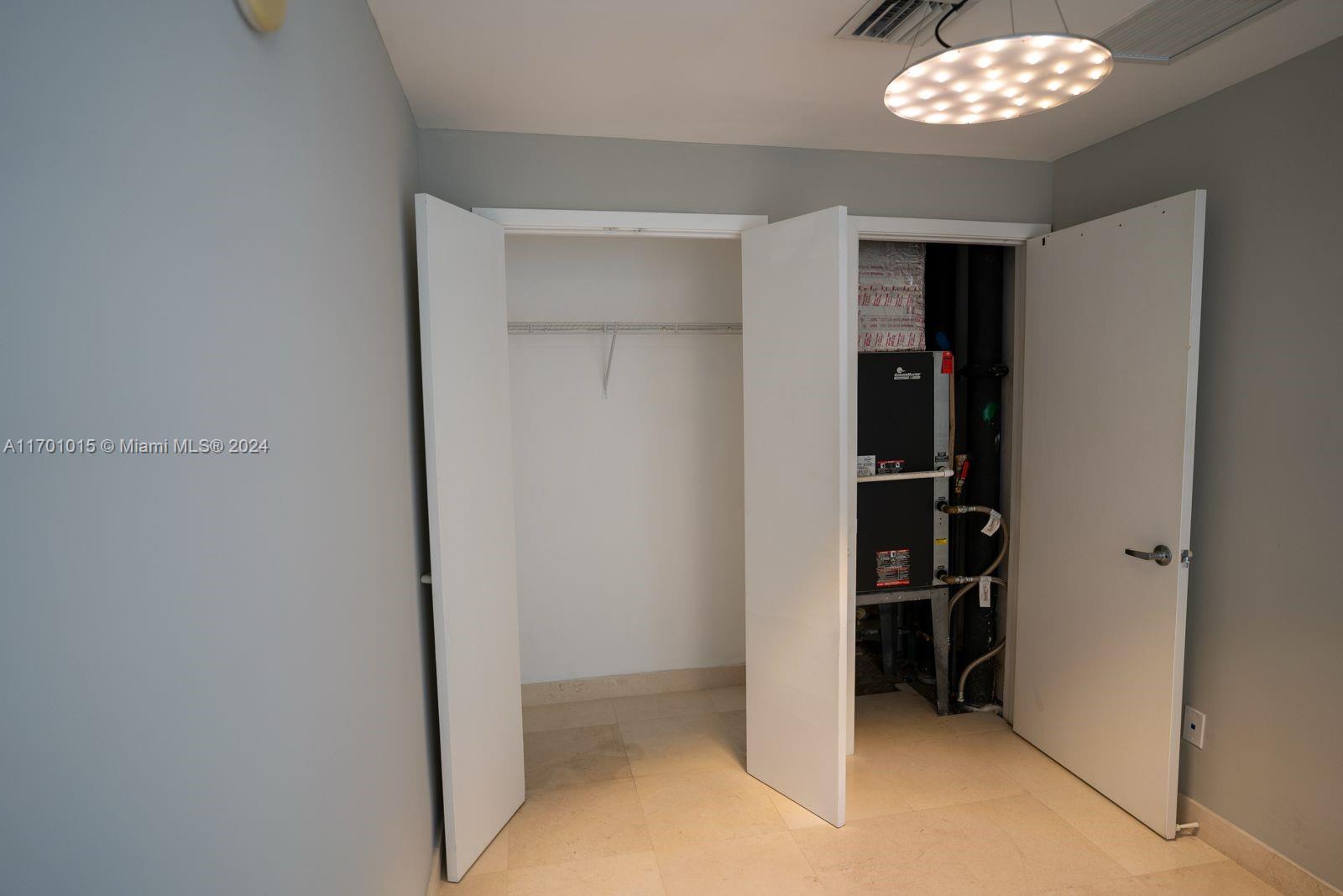 MARINABLUE CONDO - Residential