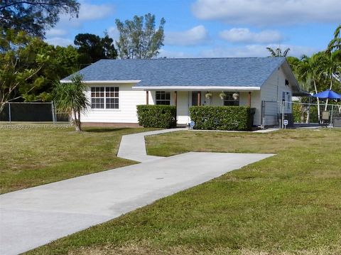 A home in Lake Worth