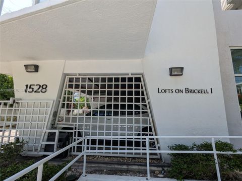 1528 Brickell Ave 104 Miami FL 33129