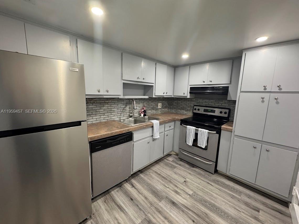 COASTAL TOWERS CONDO - Residential Lease