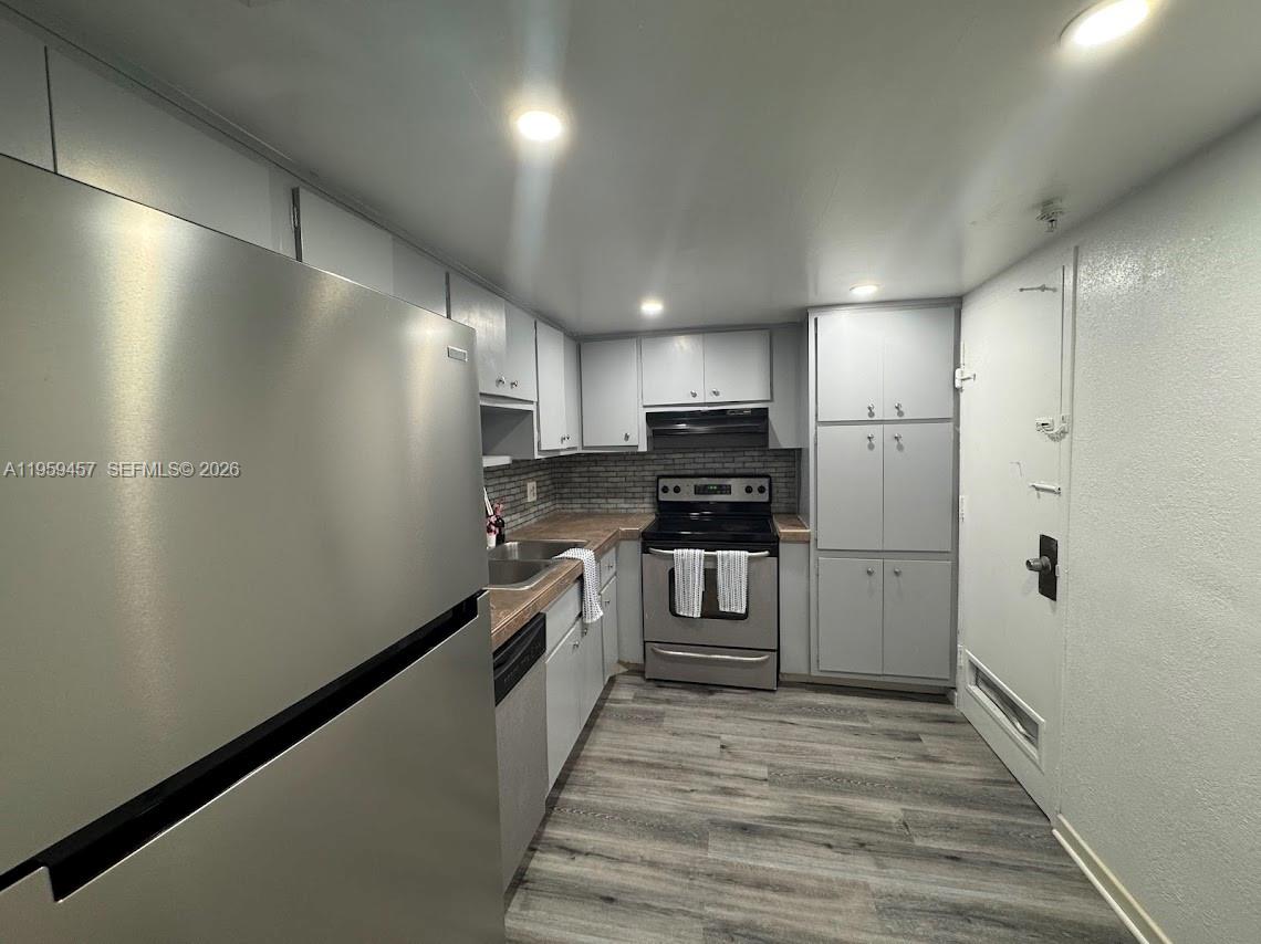 COASTAL TOWERS CONDO - Residential Lease