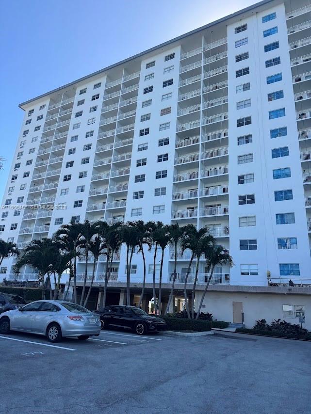 COASTAL TOWERS CONDO - Residential Lease