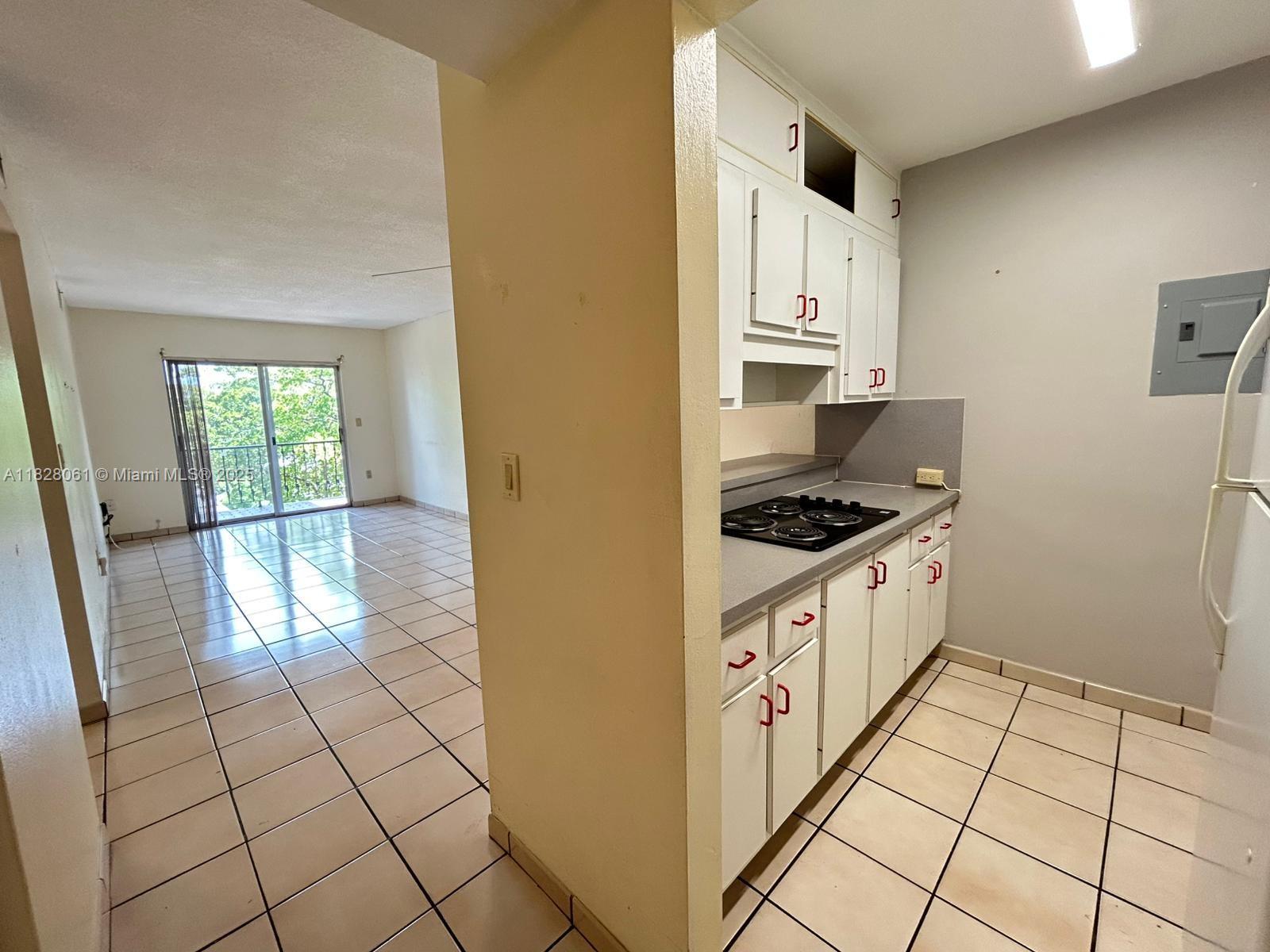 3181 SW 13 St 401