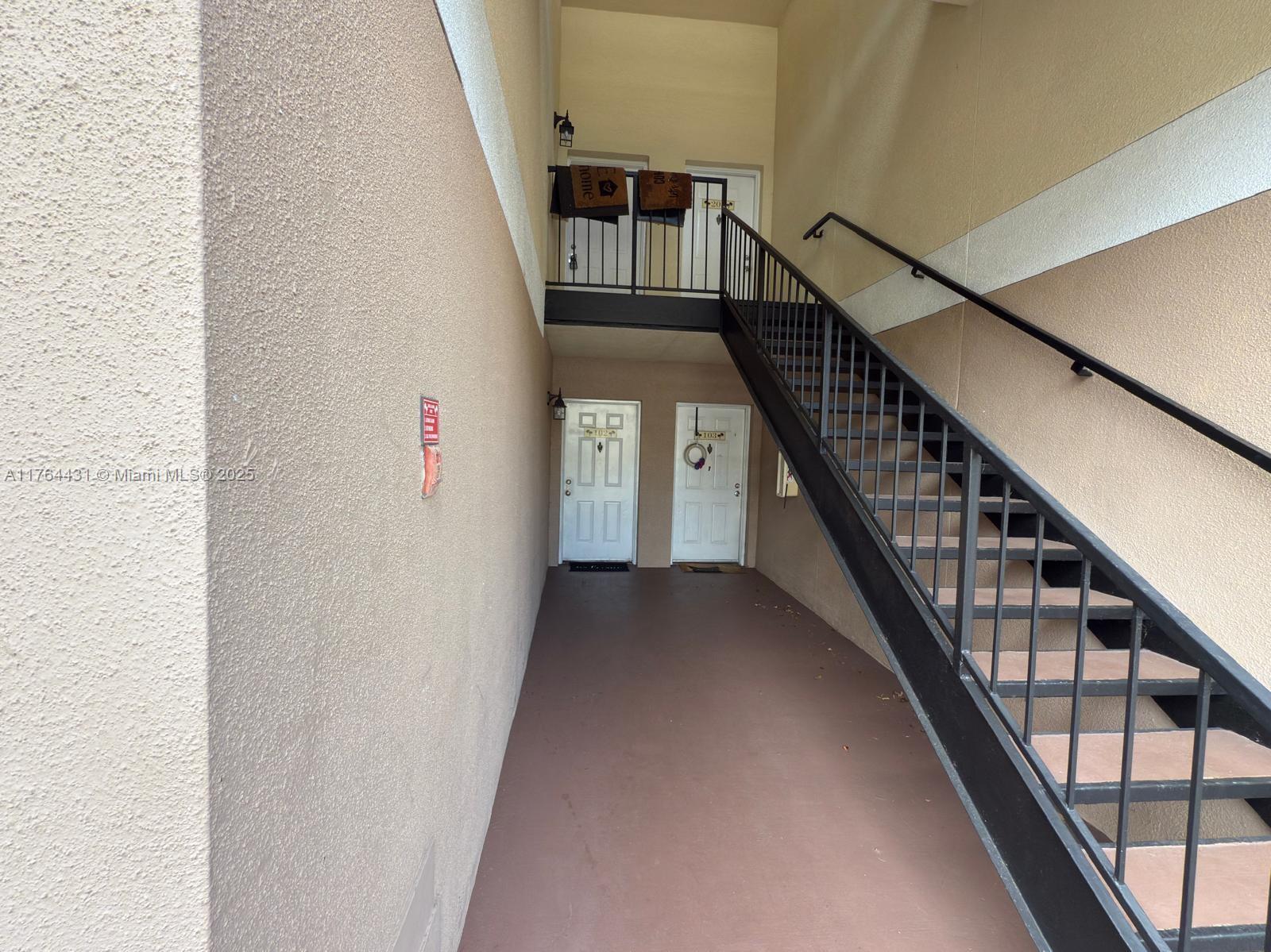 CASABLANCA ISLES CONDO - Residential