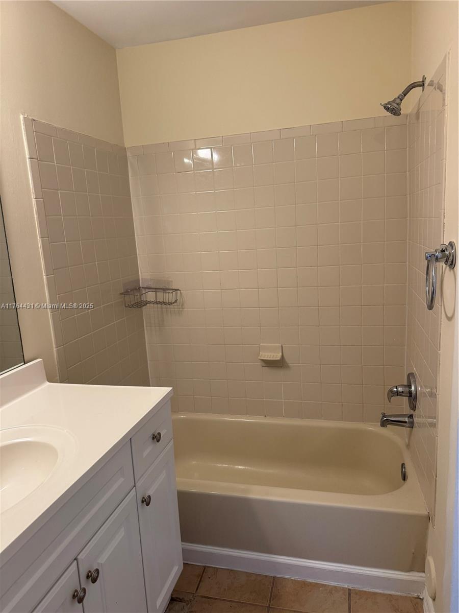 CASABLANCA ISLES CONDO - Residential
