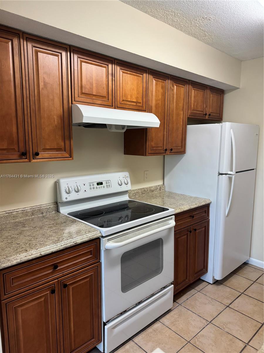CASABLANCA ISLES CONDO - Residential