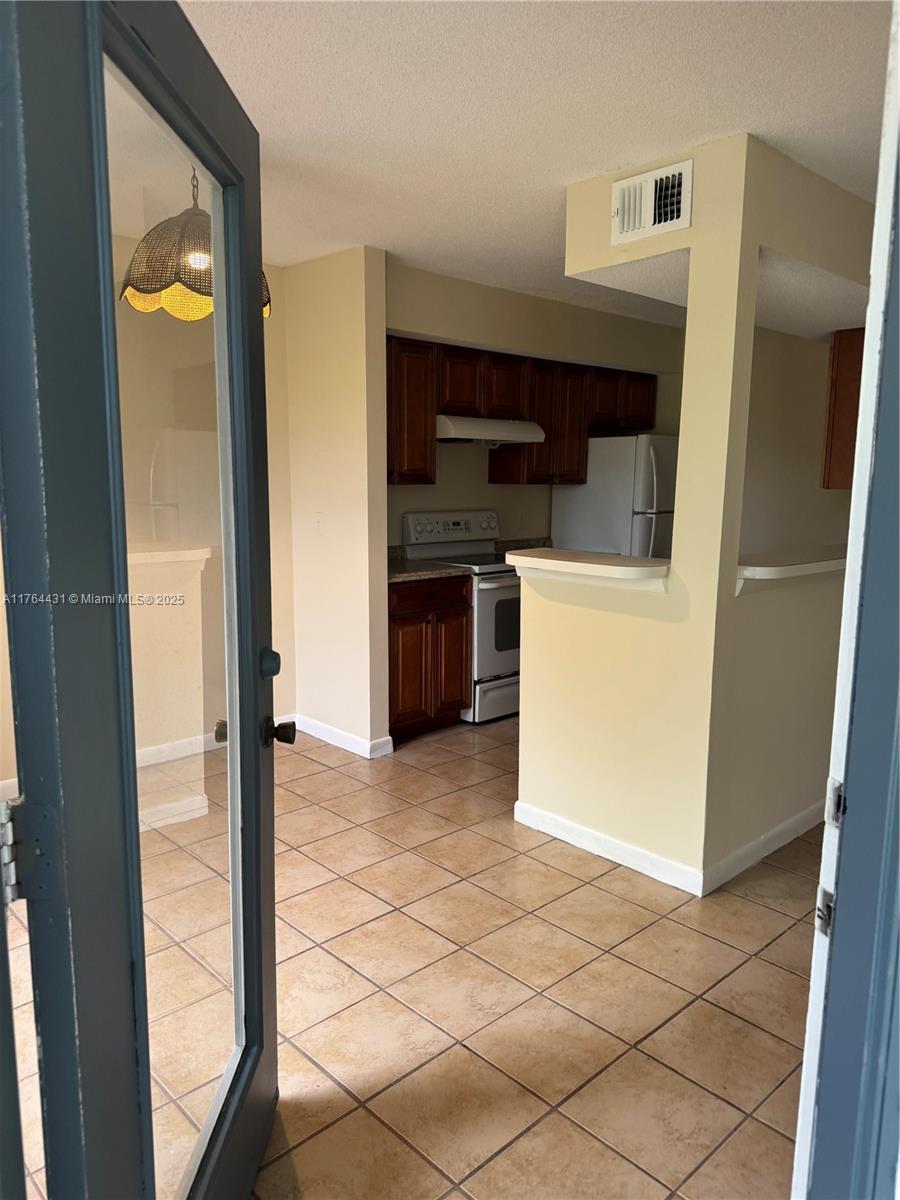 CASABLANCA ISLES CONDO - Residential