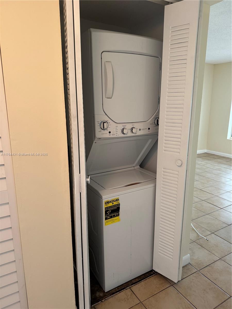 CASABLANCA ISLES CONDO - Residential