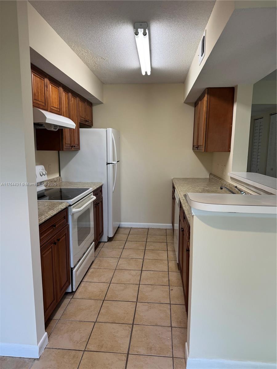 CASABLANCA ISLES CONDO - Residential