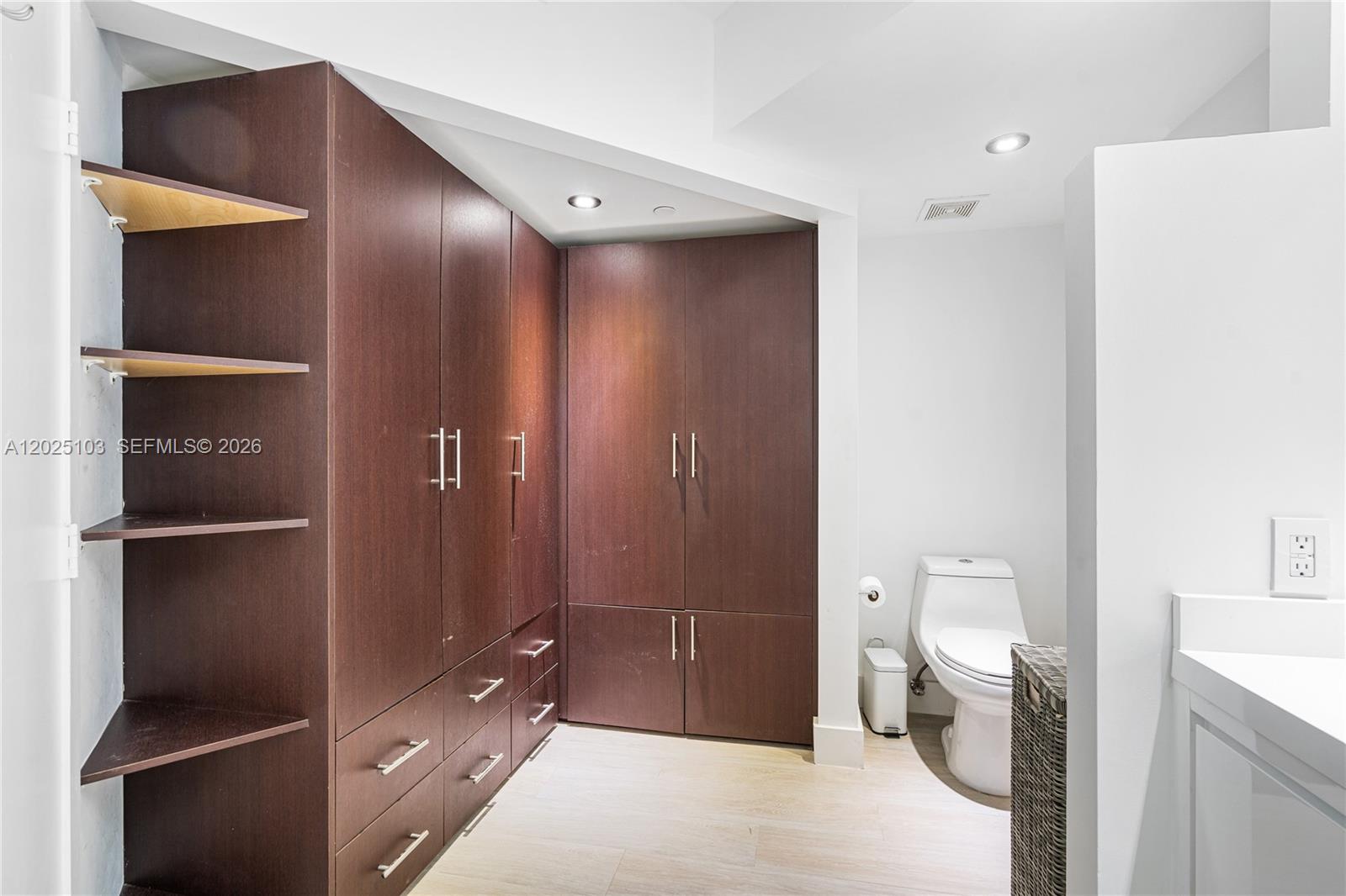 THE WAVERLY AT SOUTH BEAC - Residential