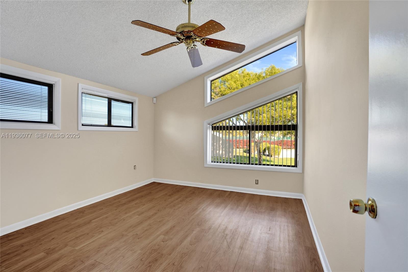 BOCA GARDENS - Residential