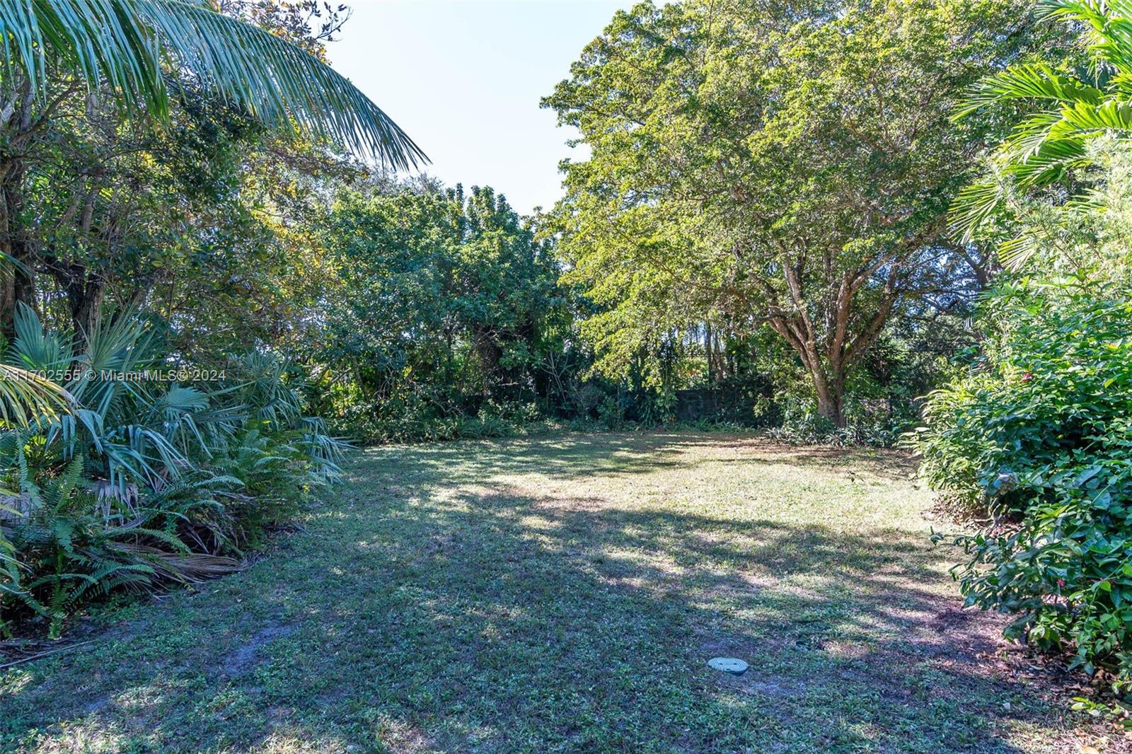 LISA HIGHLANDS - Land