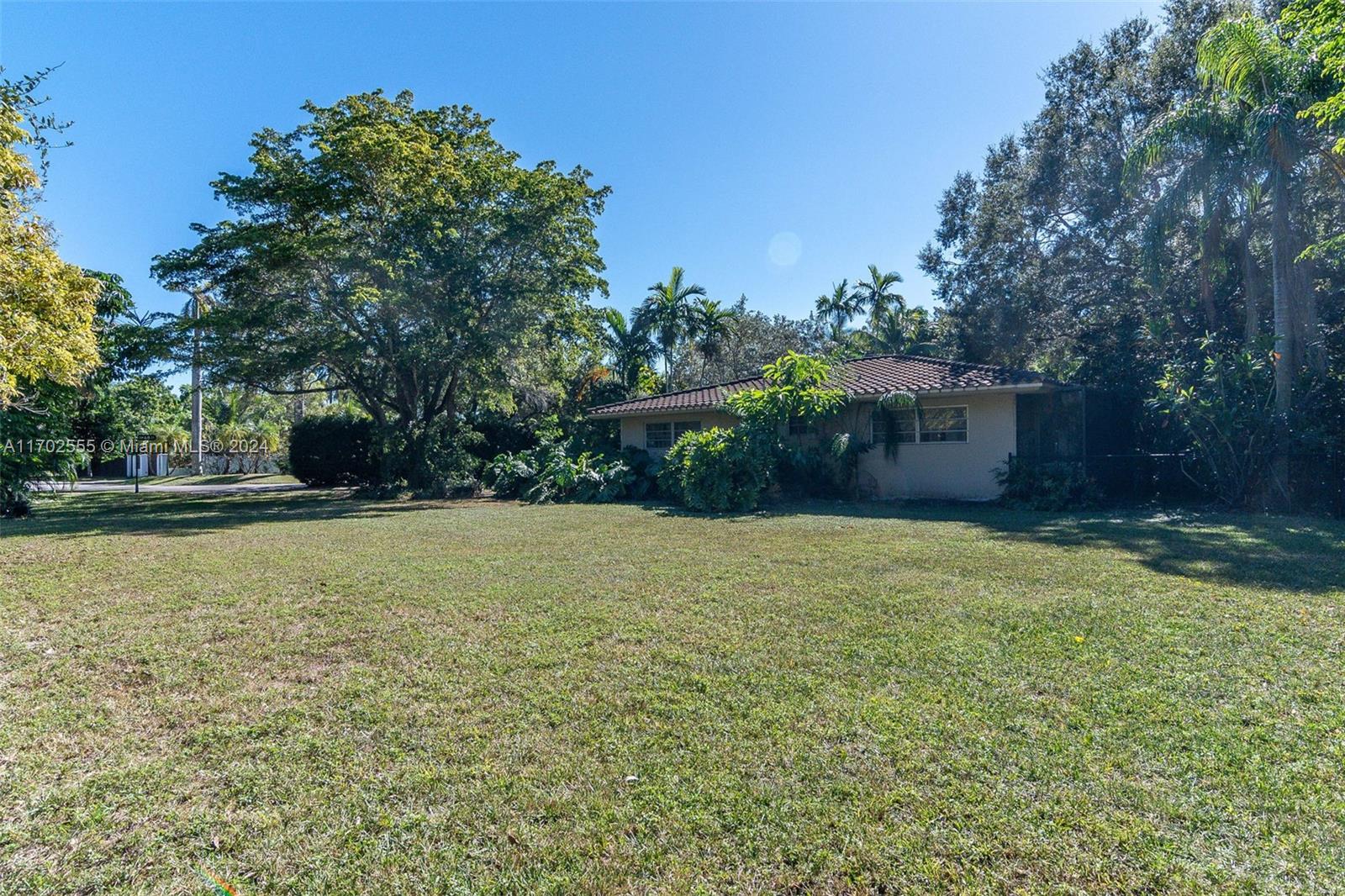 LISA HIGHLANDS - Land