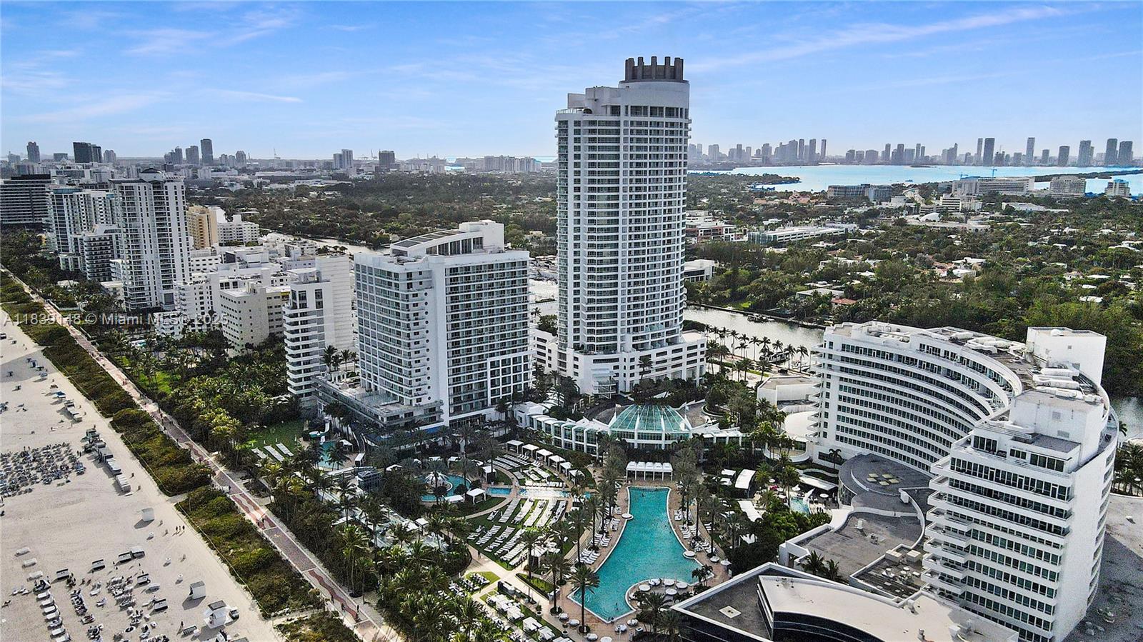 4401 Collins Ave 2305