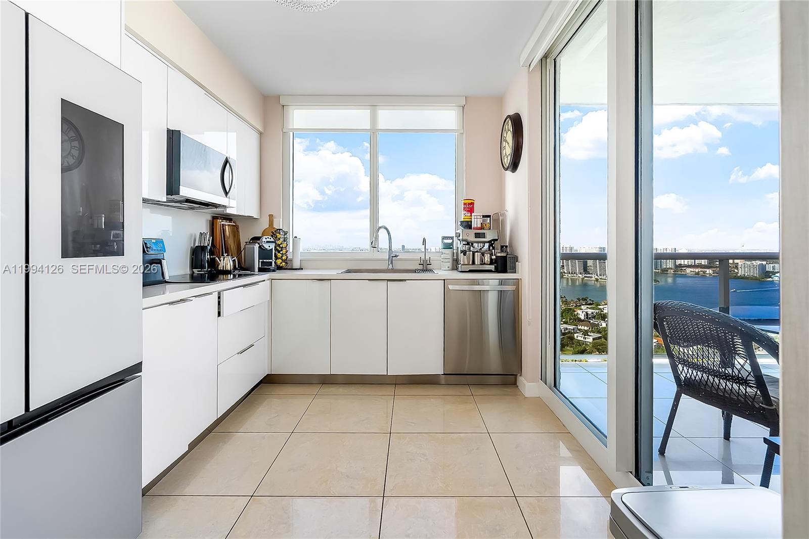 19111 Collins Ave 3307