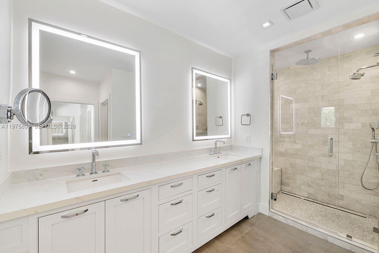 C GABLES RIVIERA SEC 12 - Residential Lease