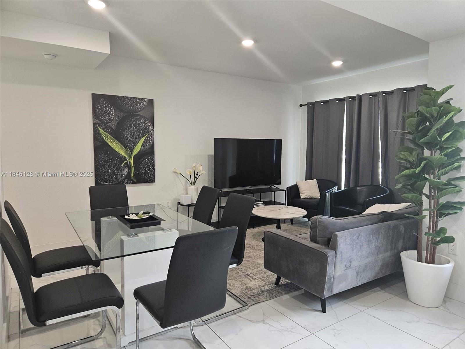 PARADISE ONE - Residential