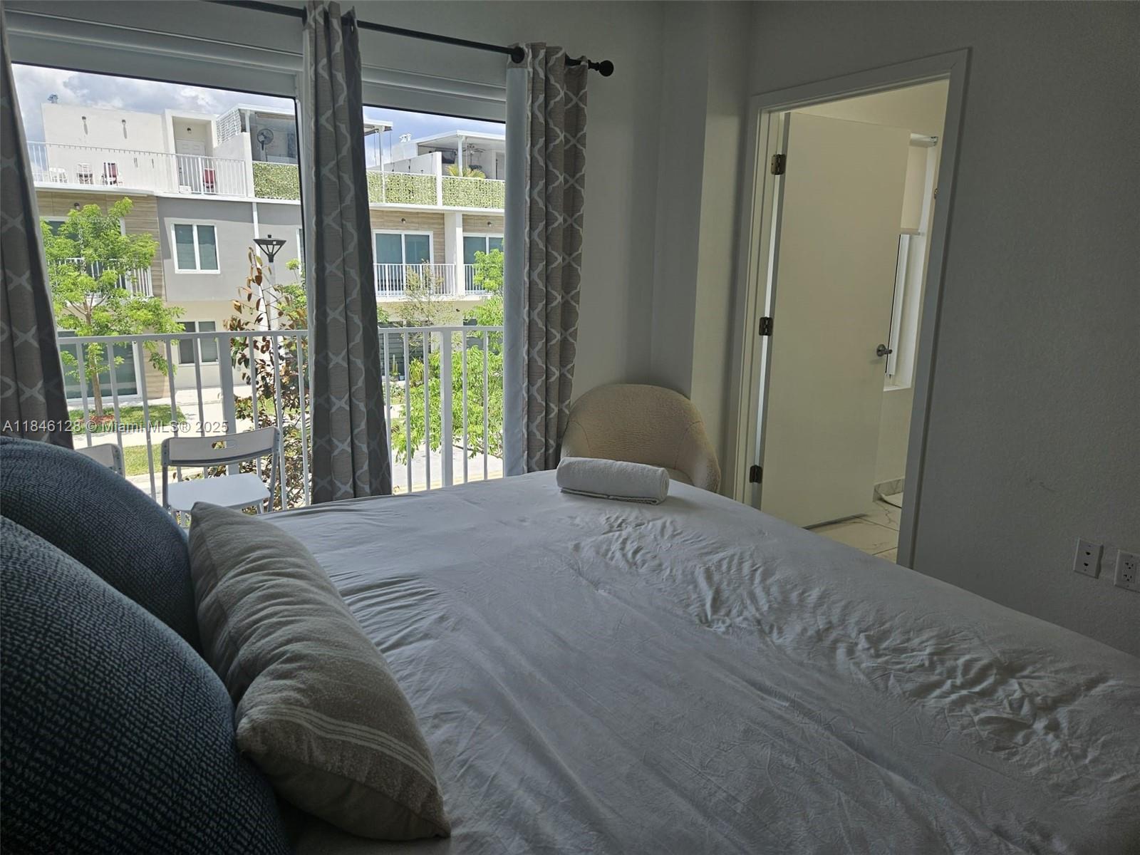 PARADISE ONE - Residential