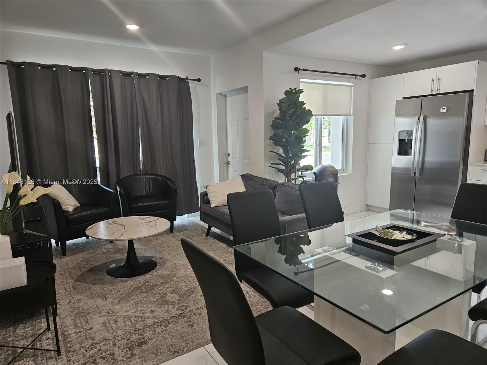 PARADISE ONE - Residential