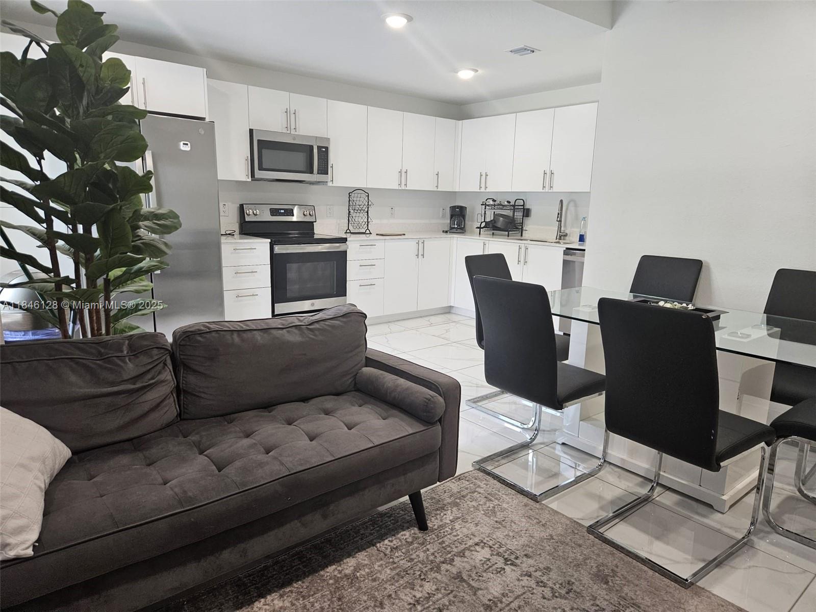 PARADISE ONE - Residential