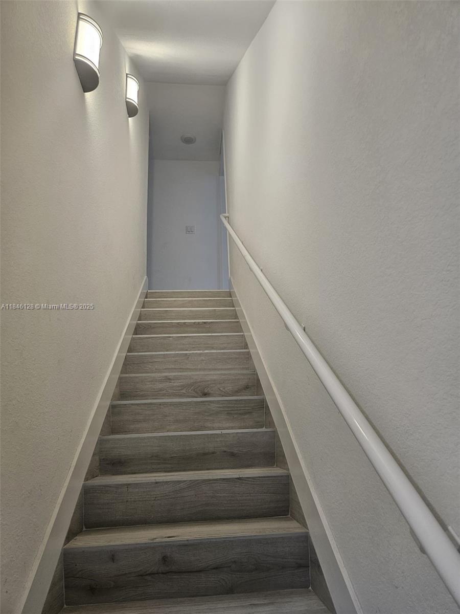 PARADISE ONE - Residential