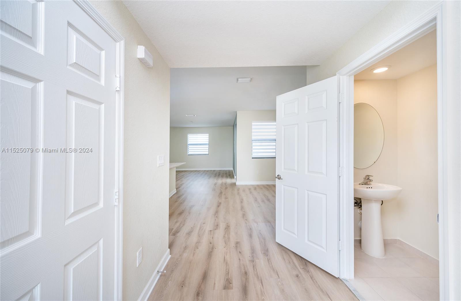AQUABELLA NORTH - Residential