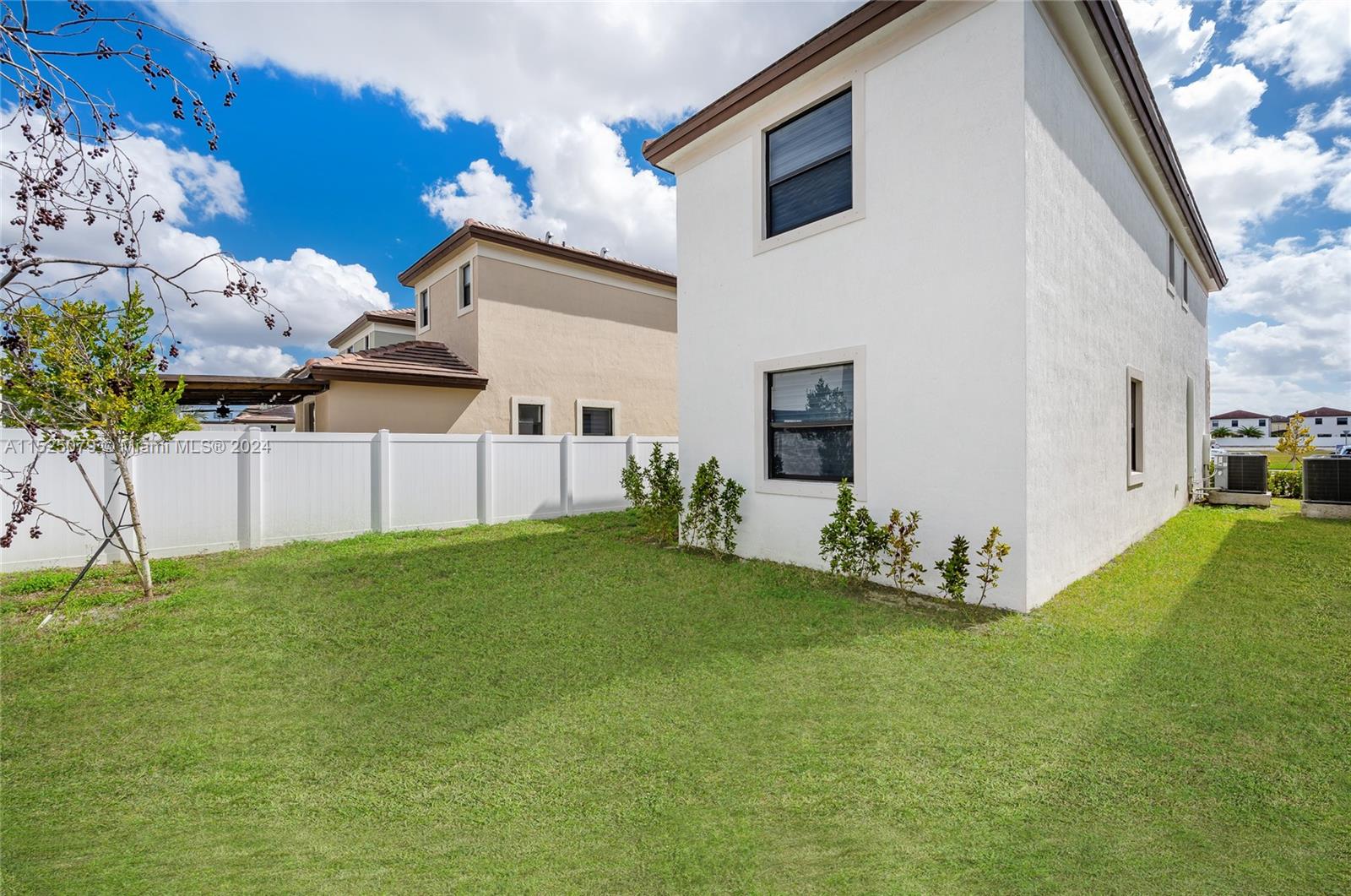 AQUABELLA NORTH - Residential