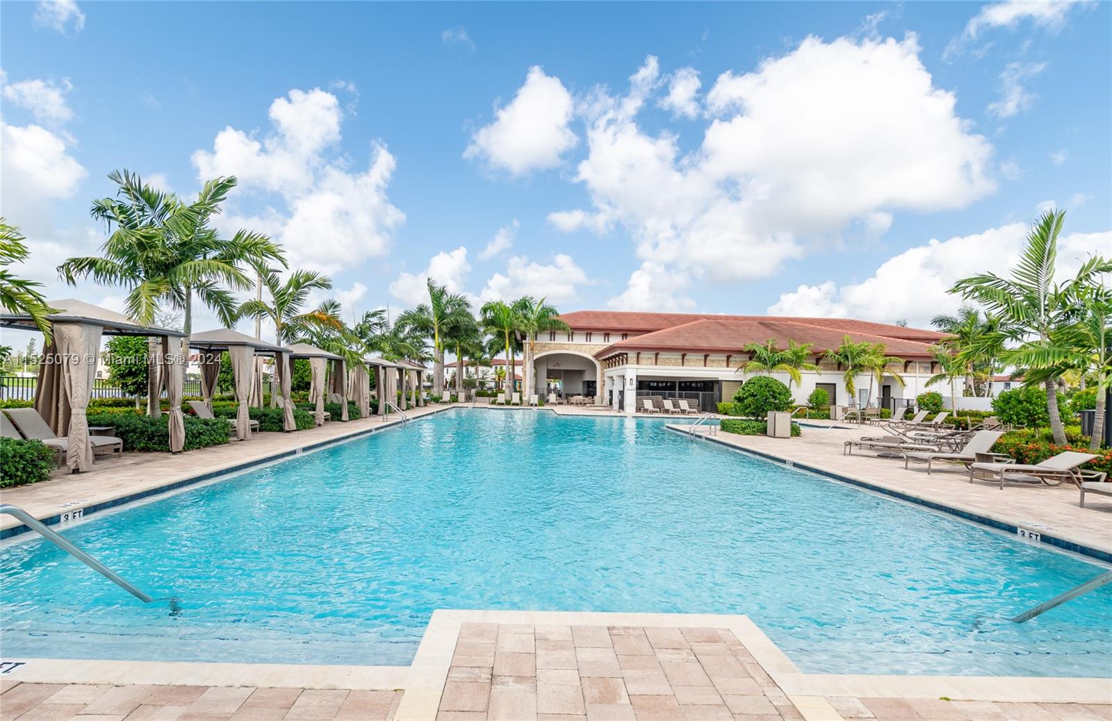 AQUABELLA NORTH - Residential