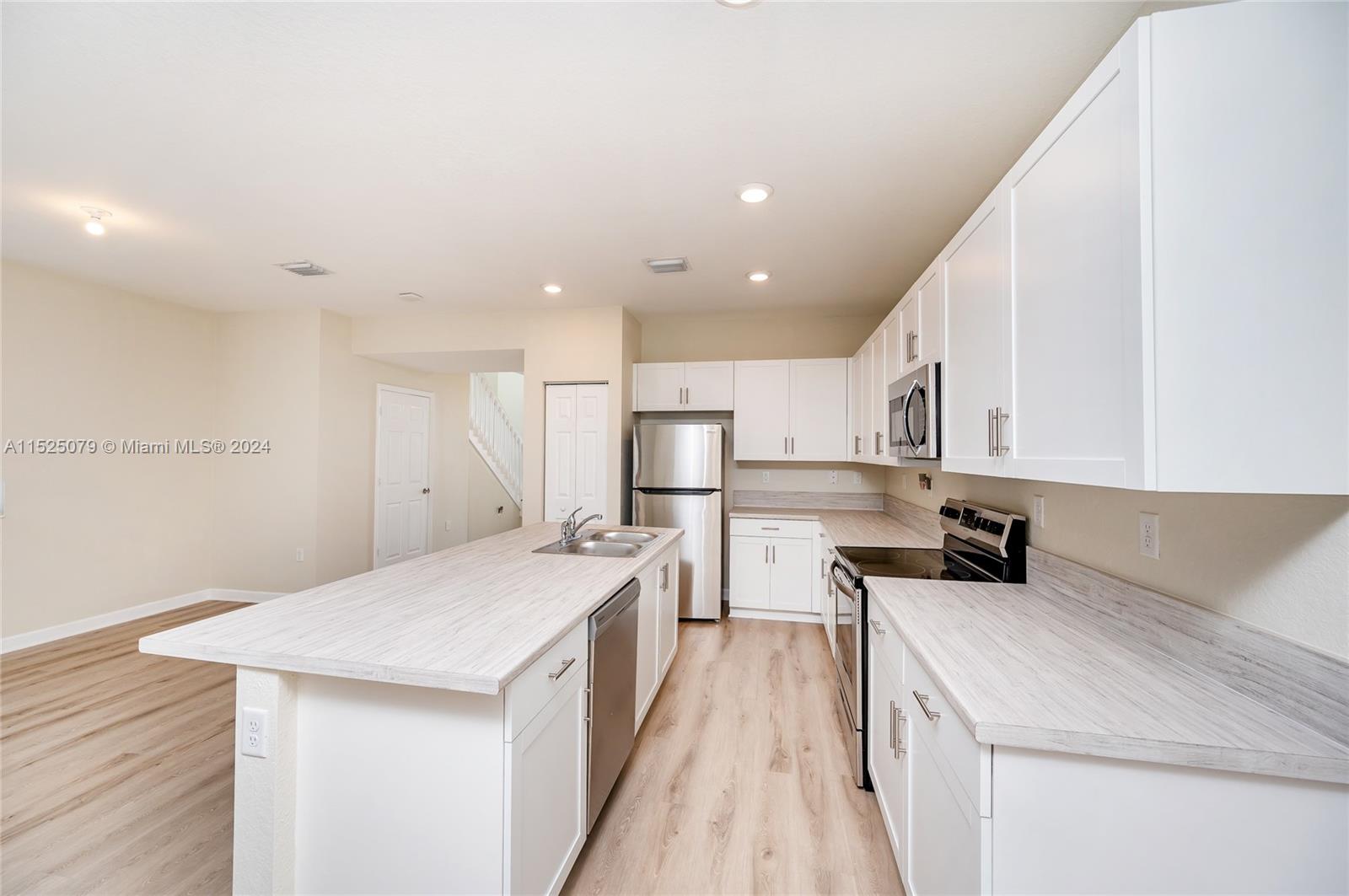 AQUABELLA NORTH - Residential
