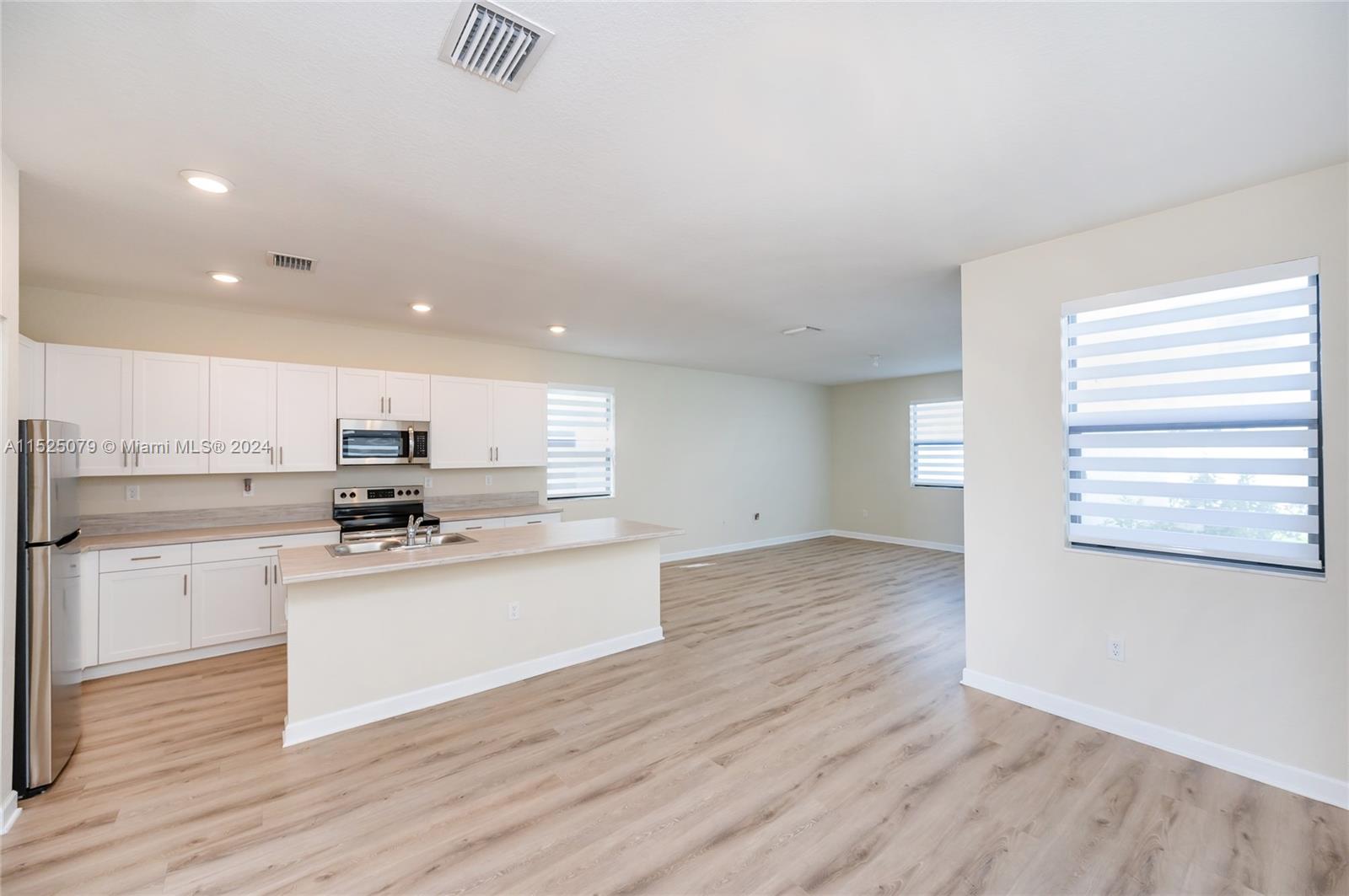 AQUABELLA NORTH - Residential
