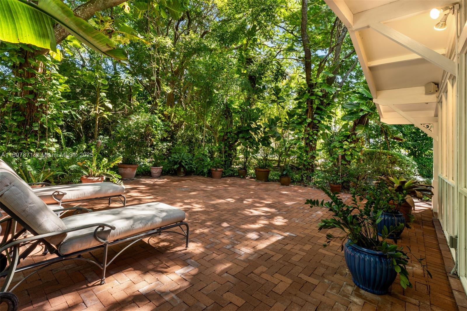 ROCKDALE ESTATES - Residential