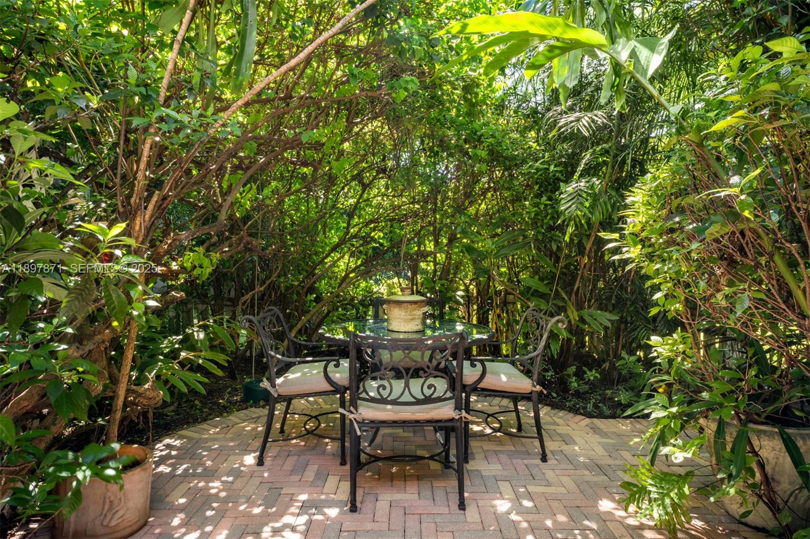 ROCKDALE ESTATES - Residential