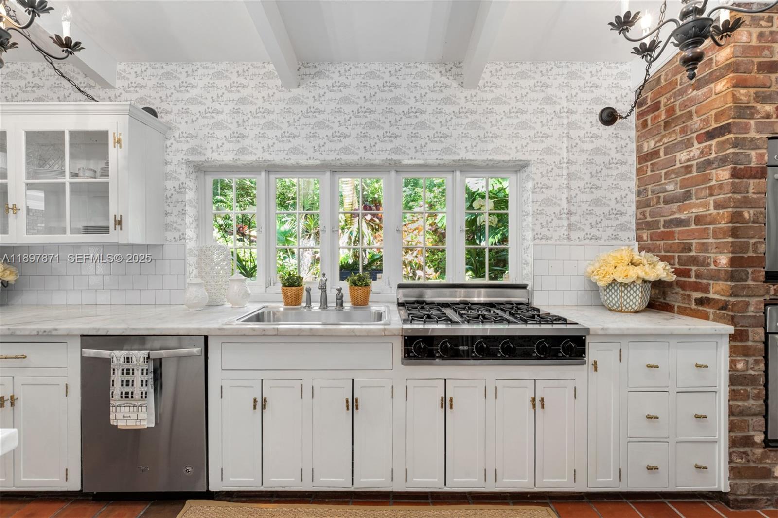 ROCKDALE ESTATES - Residential