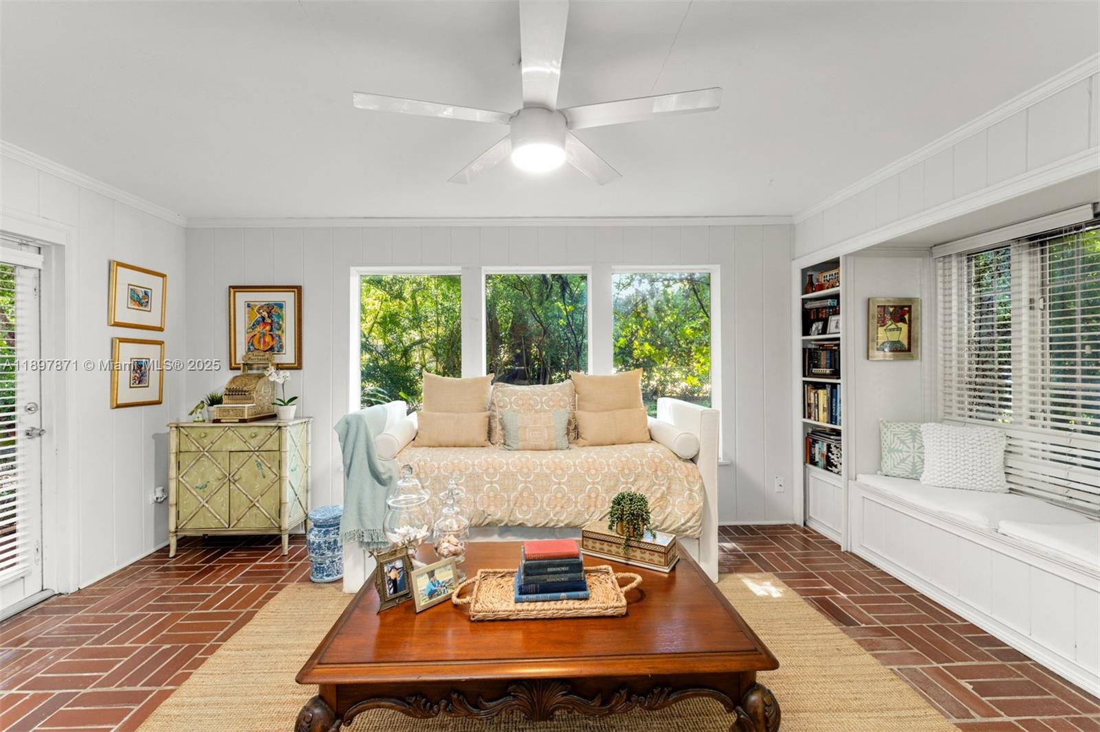 ROCKDALE ESTATES - Residential