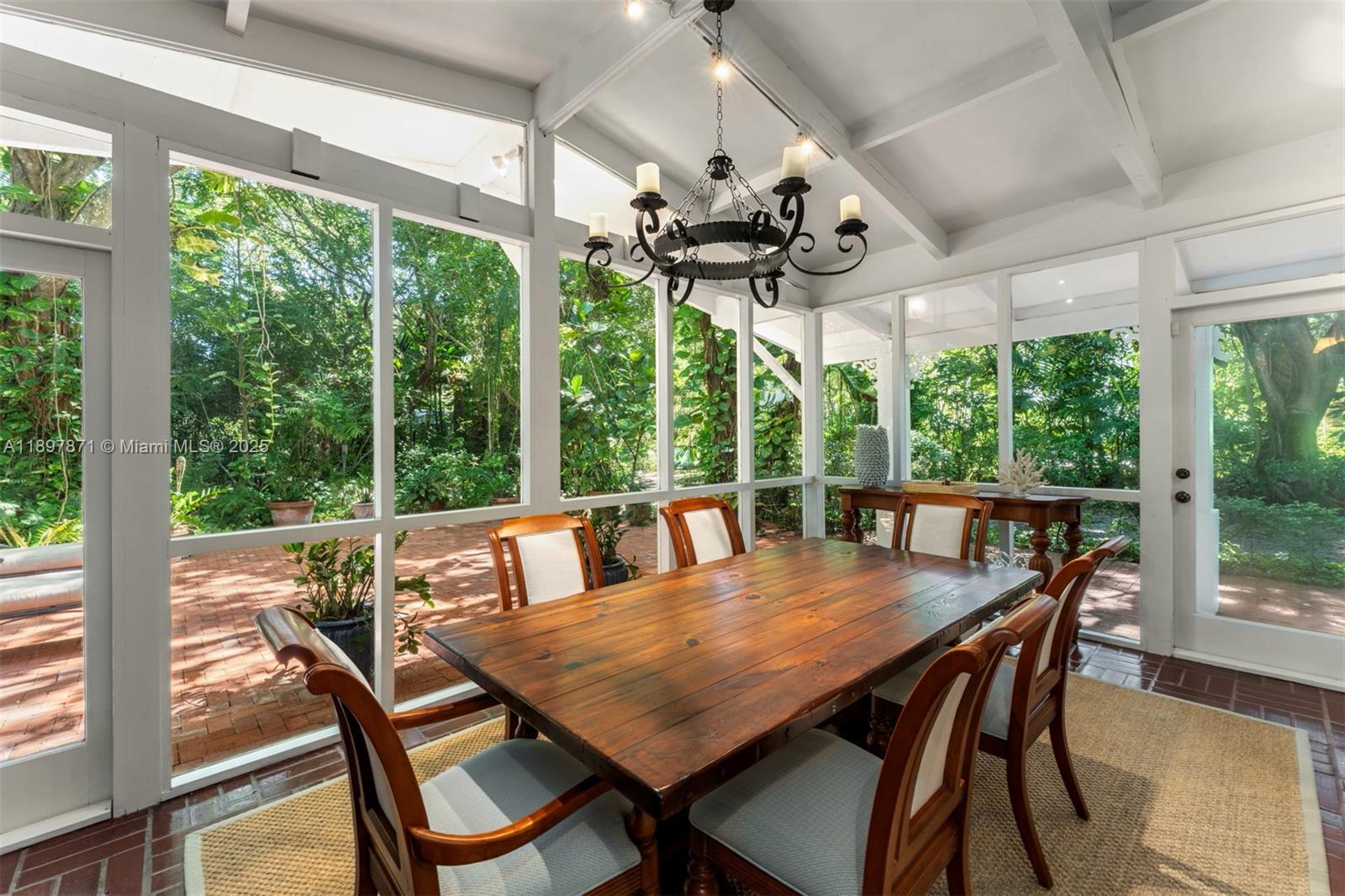 ROCKDALE ESTATES - Residential