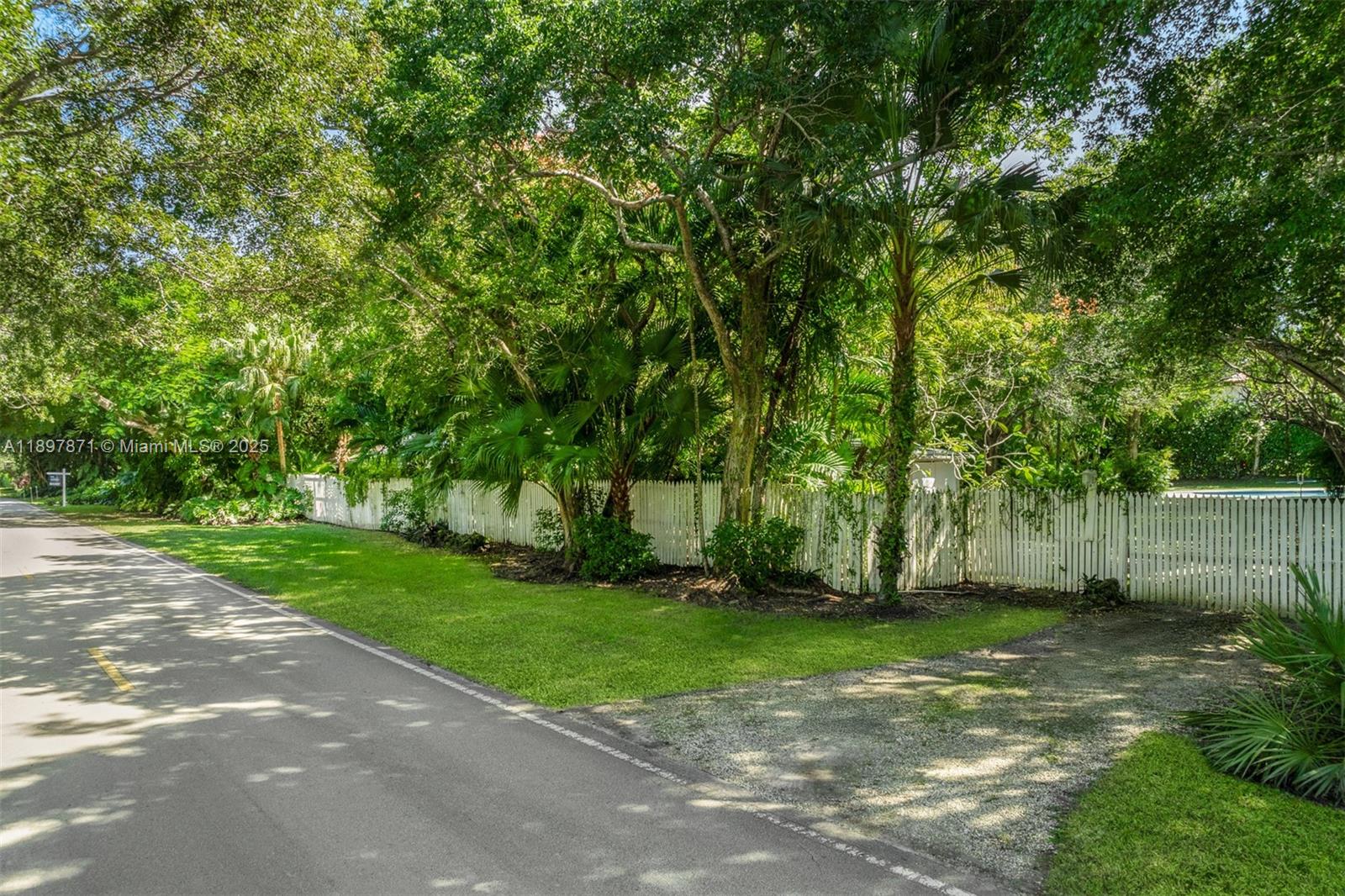 ROCKDALE ESTATES - Residential