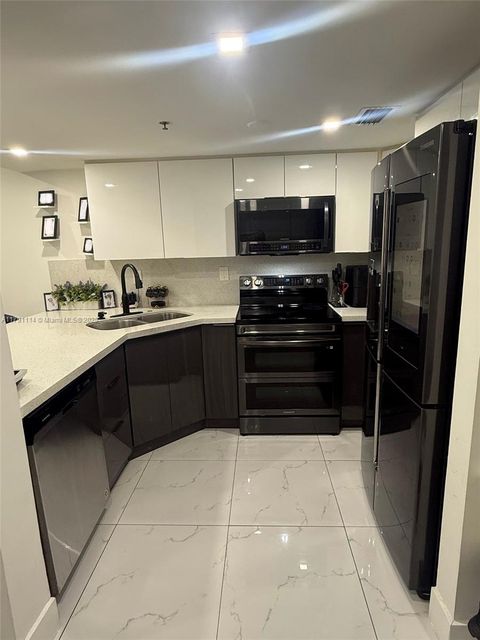 55 E 4th St 204 Hialeah FL 33010