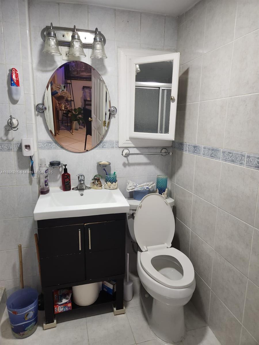 2ND REV PL SARATOGA HEIGH - Residential