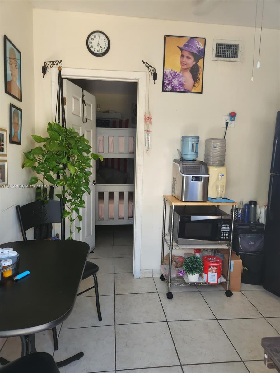 2ND REV PL SARATOGA HEIGH - Residential