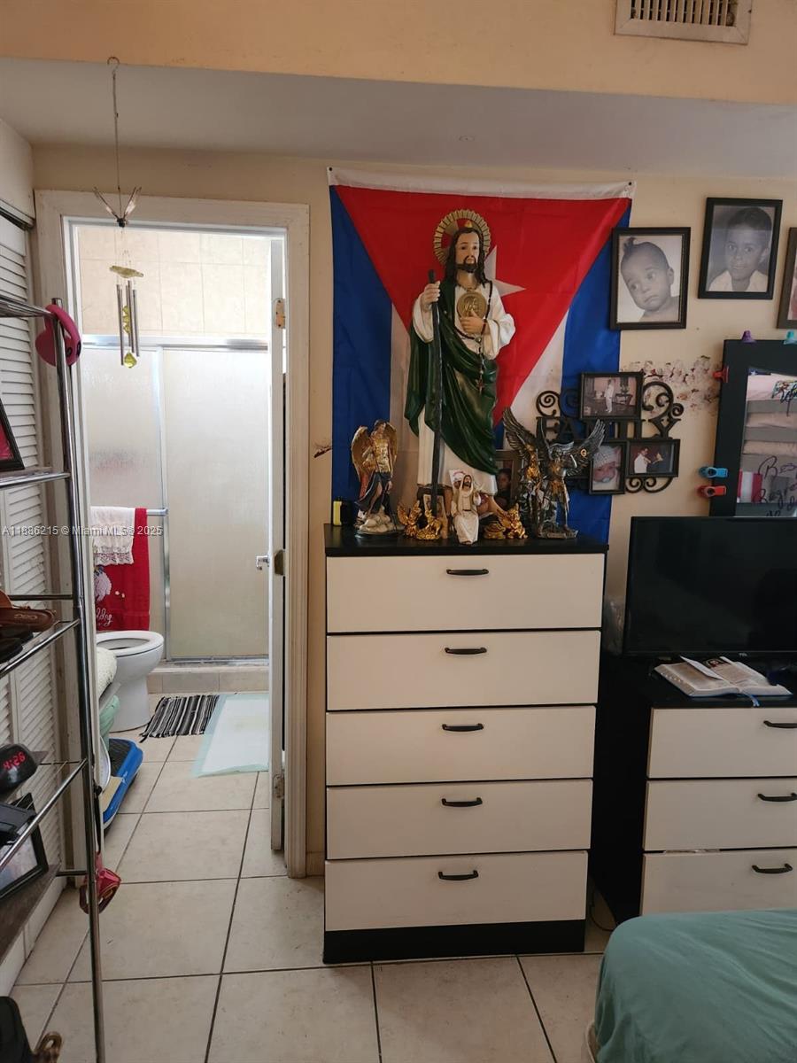 2ND REV PL SARATOGA HEIGH - Residential