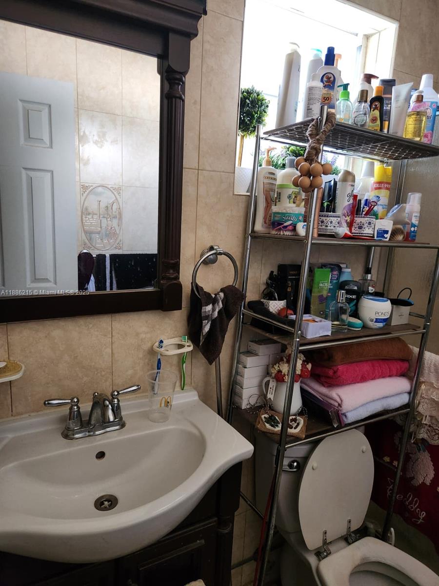 2ND REV PL SARATOGA HEIGH - Residential