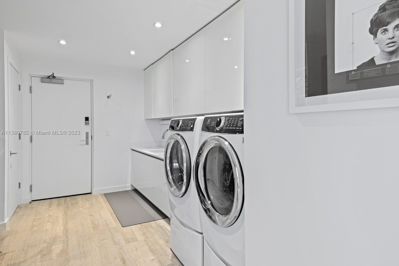 AUBERGE BEACH RESIDENCES - Residential