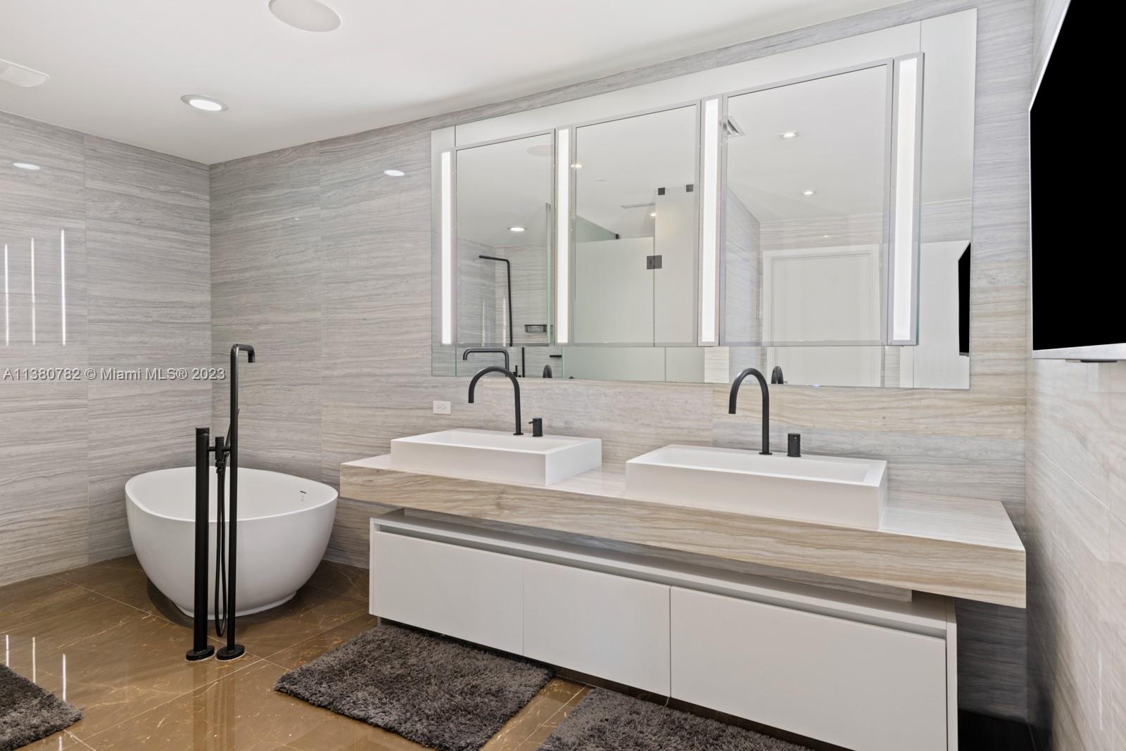 AUBERGE BEACH RESIDENCES - Residential