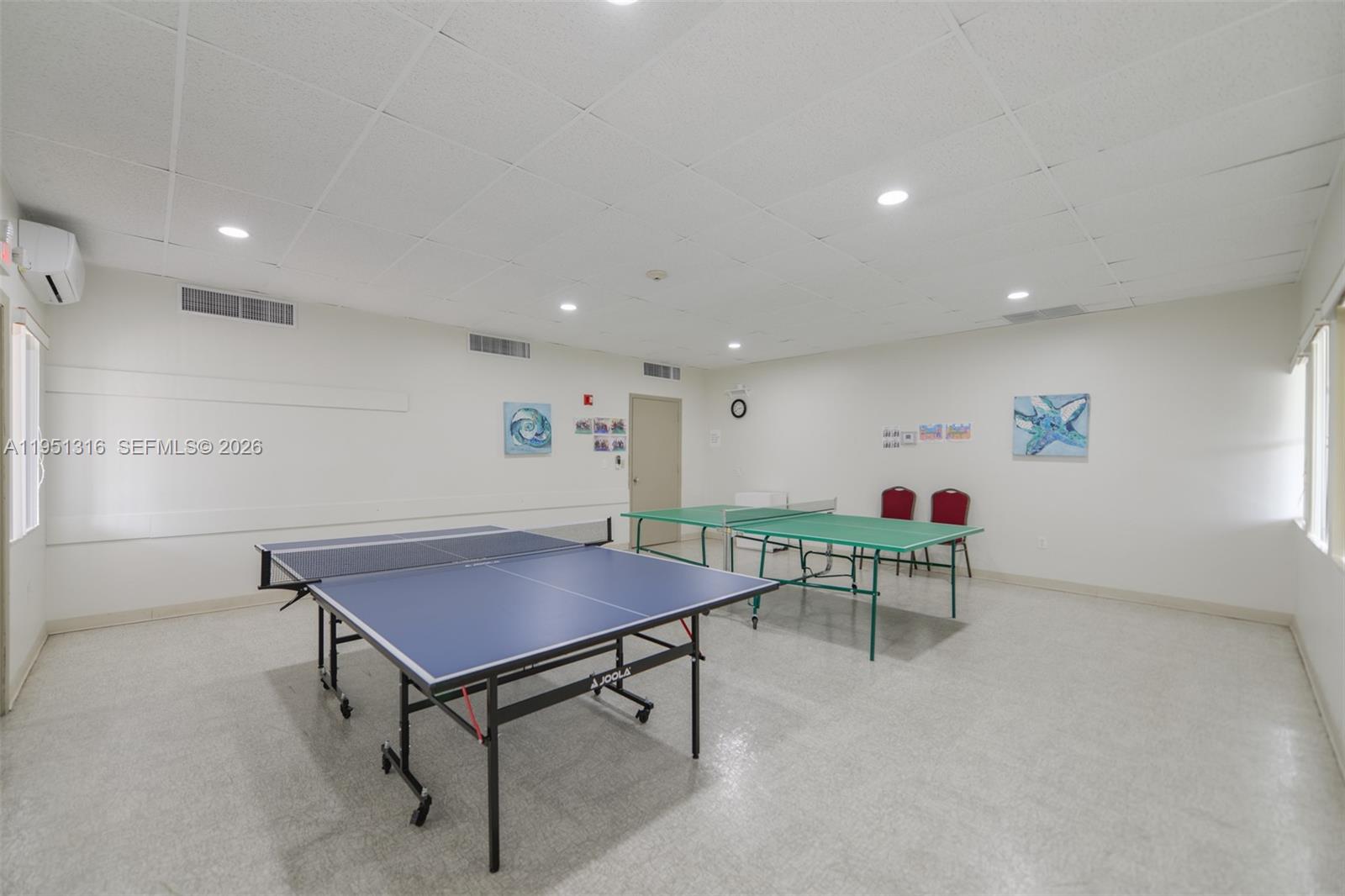 LAUDERDALE OAKS CONDO II - Residential